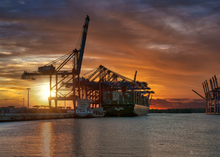 Draußen, Elbe, Hafen, Hamburg, blau, grau, poller