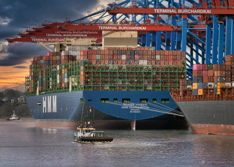 Draußen, Elbe, Hafen, Hamburg, blau, grau, poller