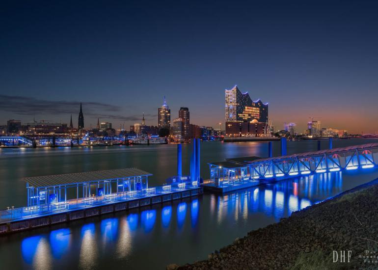 Hamburg Panorama Wand- und Leinwandbilder 9 Hamburg Hafen Blick Pano