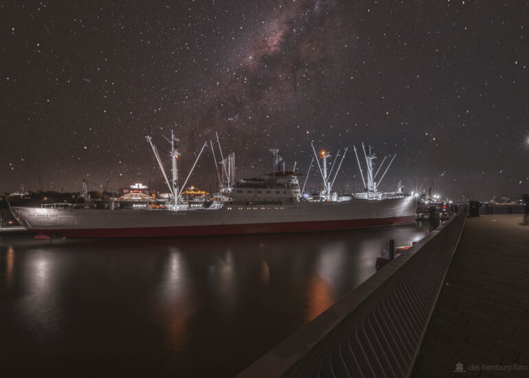 Draußen, Elbe, Hafen, Hamburg, blau, grau, poller
