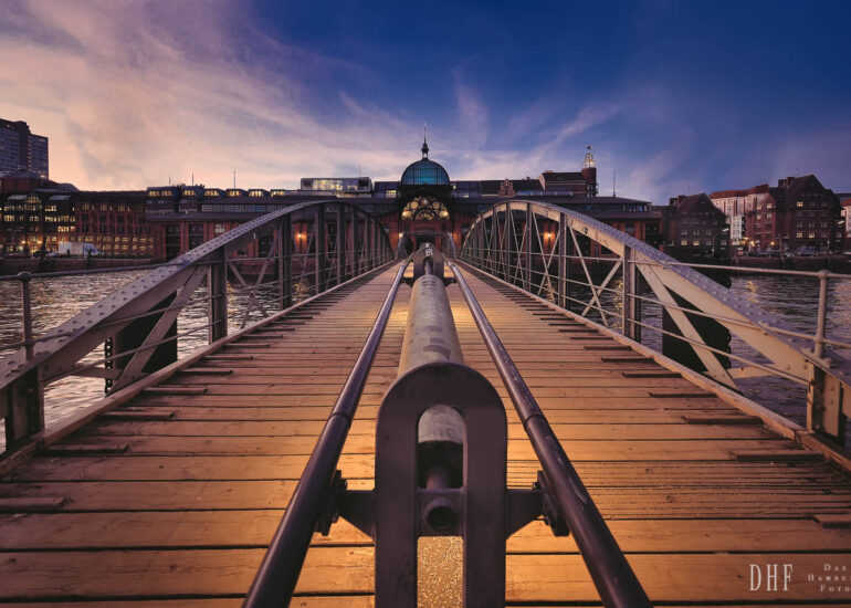 Draußen, Elbe, Hafen, Hamburg, blau, grau, poller