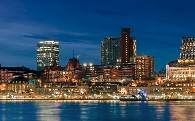 Hamburg Panorama Wand- und Leinwandbilder 1 Hamburg Hafen Blick Pano