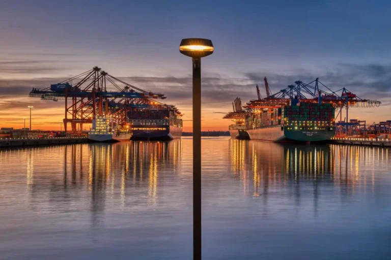 Hamburger Hafen Leinwandbild kaufen - Tolle Motive, schönen Farben und große Auswahl an Motiven