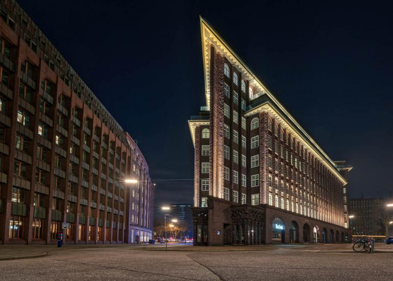 Hamburgs Sehenswürdigkeiten als tolle FineArt Photos 92 Architektur, Draußen, Dunkel, Gebäude, HDR (extrem), Stadt, grau, schwarz, www.das-hamburg-foto.de