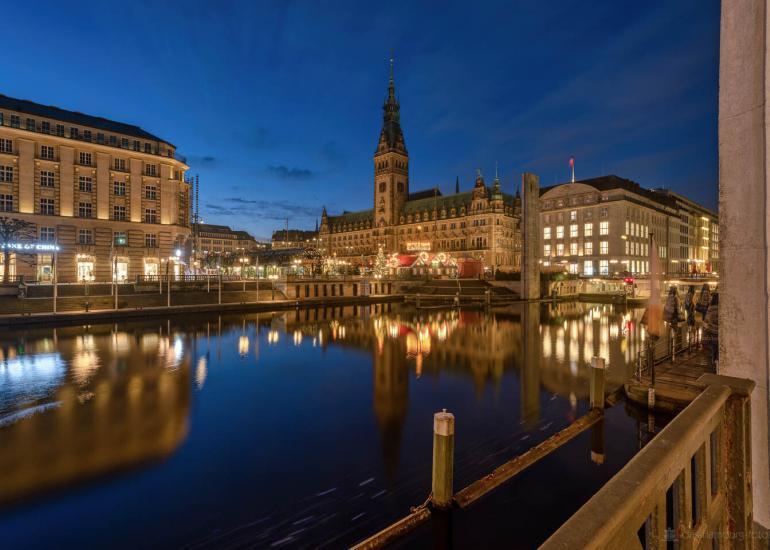 Hamburgs Sehenswürdigkeiten als tolle FineArt Photos 87 Architektur, Draußen, Dunkel, Gebäude, HDR (extrem), Stadt, grau, schwarz, www.das-hamburg-foto.de