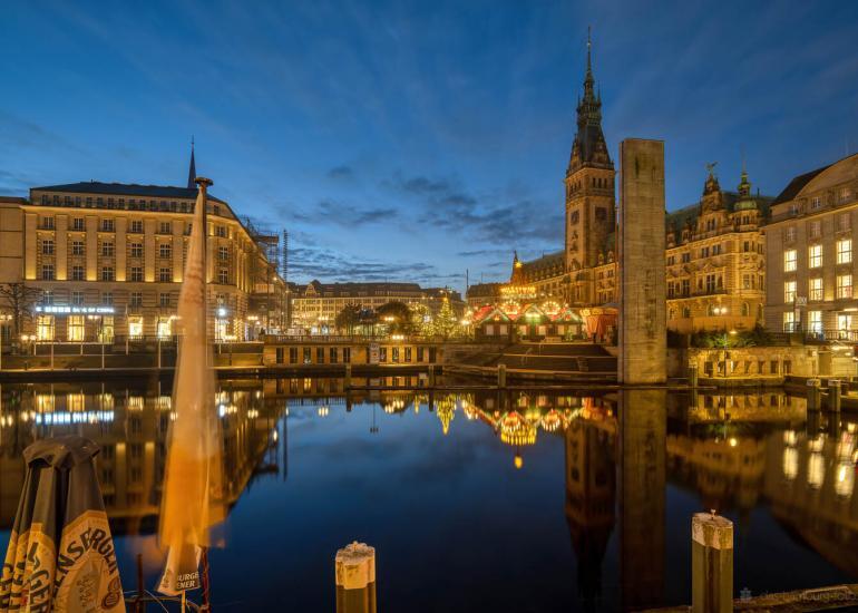 Hamburgs Sehenswürdigkeiten als tolle FineArt Photos 86 Architektur, Draußen, Dunkel, Gebäude, HDR (extrem), Stadt, grau, schwarz, www.das-hamburg-foto.de