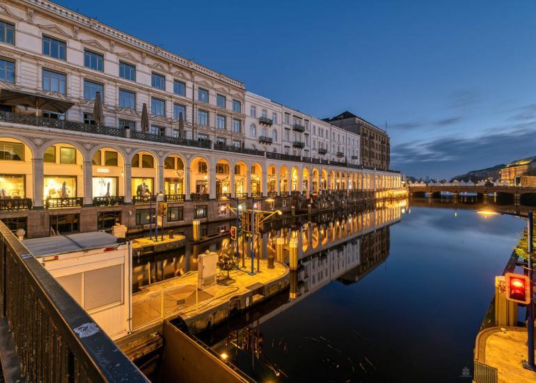 Hamburgs Sehenswürdigkeiten als tolle FineArt Photos 83 Architektur, Draußen, Dunkel, Gebäude, HDR (extrem), Stadt, grau, schwarz, www.das-hamburg-foto.de