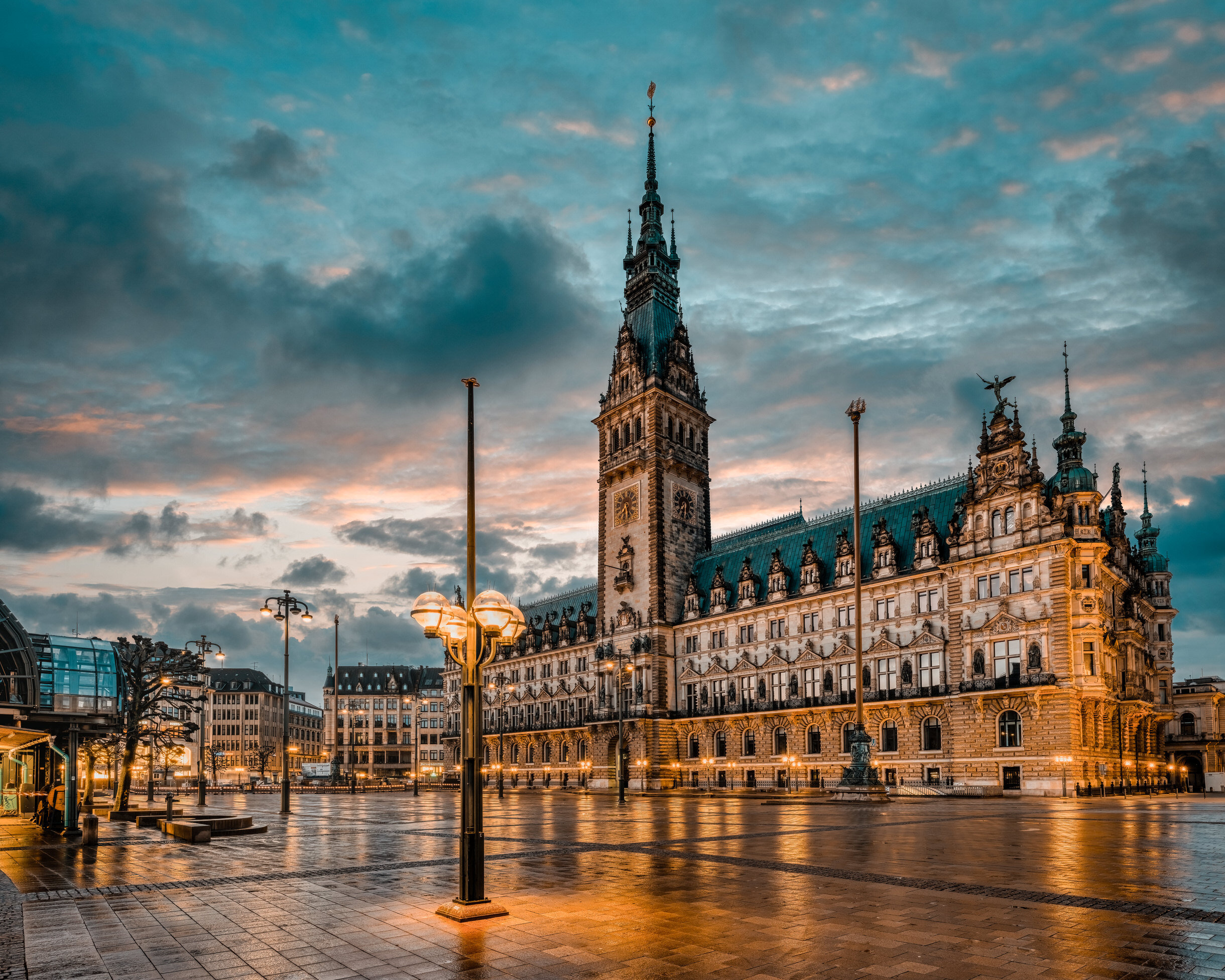 Hamburg Fotos und Bilder mit Hamburgs schönste Seiten 13 Das Hamburger Rathaus am frühen Morgen