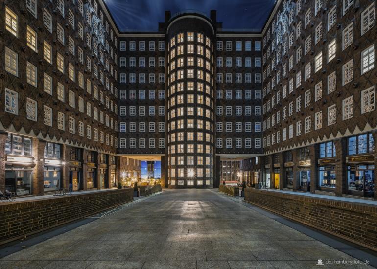 Hamburgs Sehenswürdigkeiten als tolle FineArt Photos 94 Architektur, Draußen, Dunkel, Gebäude, HDR (extrem), Stadt, grau, schwarz, www.das-hamburg-foto.de