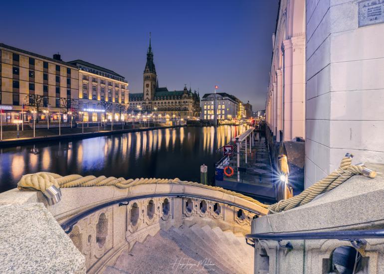 Hamburgs Sehenswürdigkeiten als tolle FineArt Photos 1 Architektur, Draußen, Dunkel, Gebäude, HDR (extrem), Stadt, grau, schwarz, www.das-hamburg-foto.de