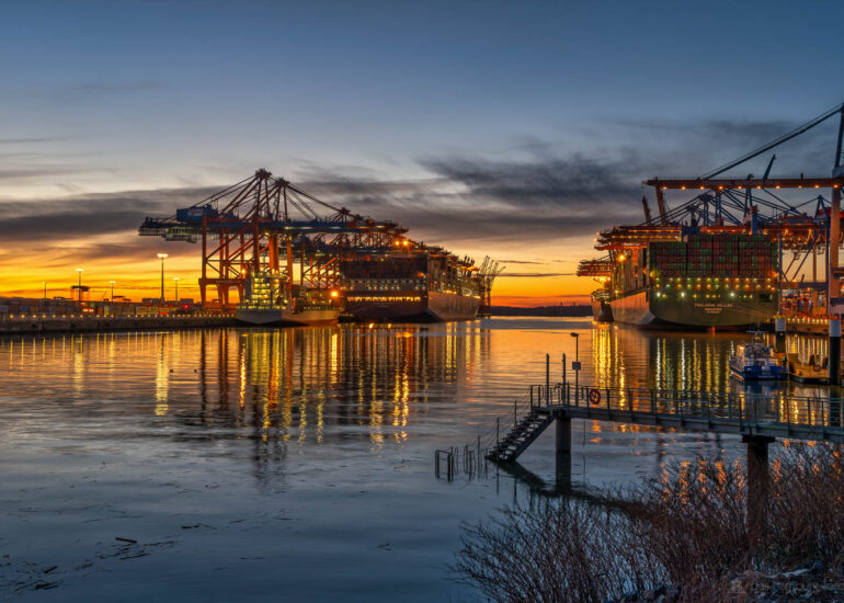 Draußen, Elbe, Hafen, Hamburg, blau, grau, poller