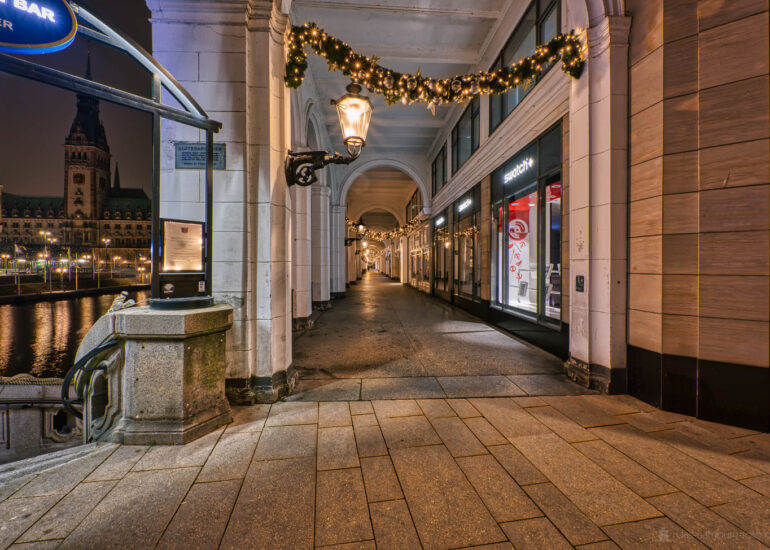 Hamburgs Sehenswürdigkeiten als tolle FineArt Photos 46 Architektur, Draußen, Dunkel, Gebäude, HDR (extrem), Stadt, grau, schwarz, www.das-hamburg-foto.de