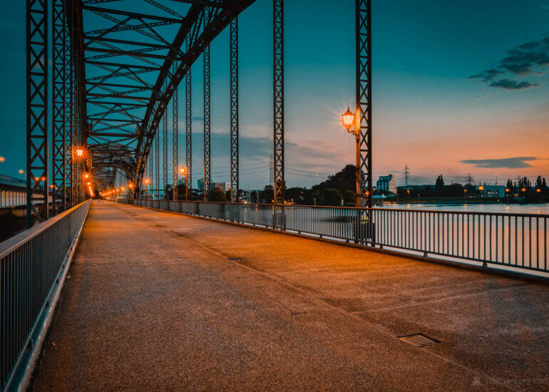 Im Trend: Moderne Hamburg Bilder 32 Blick in den Hamburger Hafen