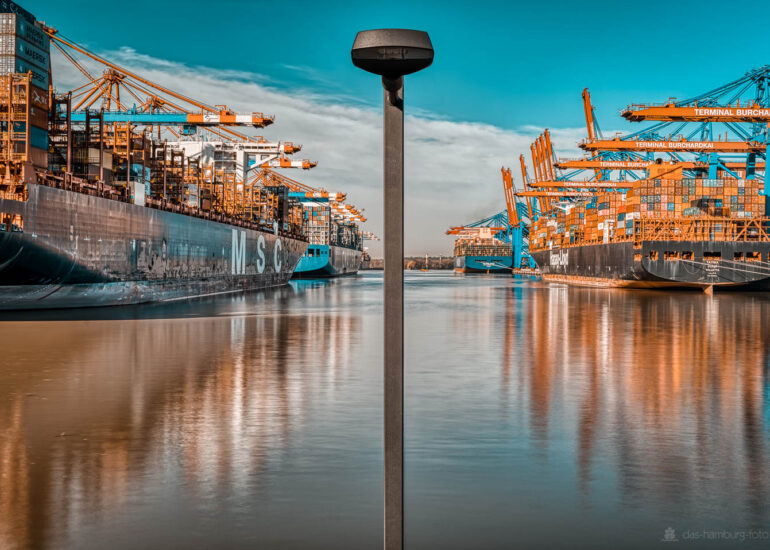 Im Trend: Moderne Hamburg Bilder 66 Blick in den Hamburger Hafen
