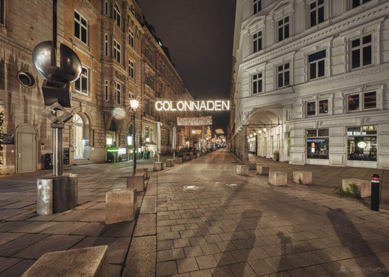 Hamburgs Sehenswürdigkeiten als tolle FineArt Photos 71 Architektur, Draußen, Dunkel, Gebäude, HDR (extrem), Stadt, grau, schwarz, www.das-hamburg-foto.de