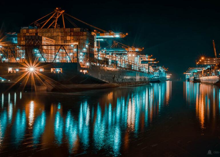 Im Trend: Moderne Hamburg Bilder 64 Blick in den Hamburger Hafen
