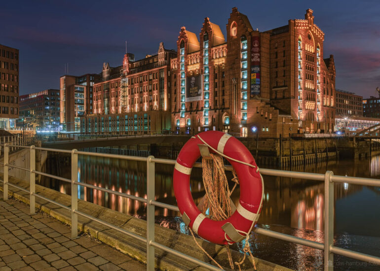 Hamburgs Sehenswürdigkeiten als tolle FineArt Photos 25 Architektur, Draußen, Dunkel, Gebäude, HDR (extrem), Stadt, grau, schwarz, www.das-hamburg-foto.de