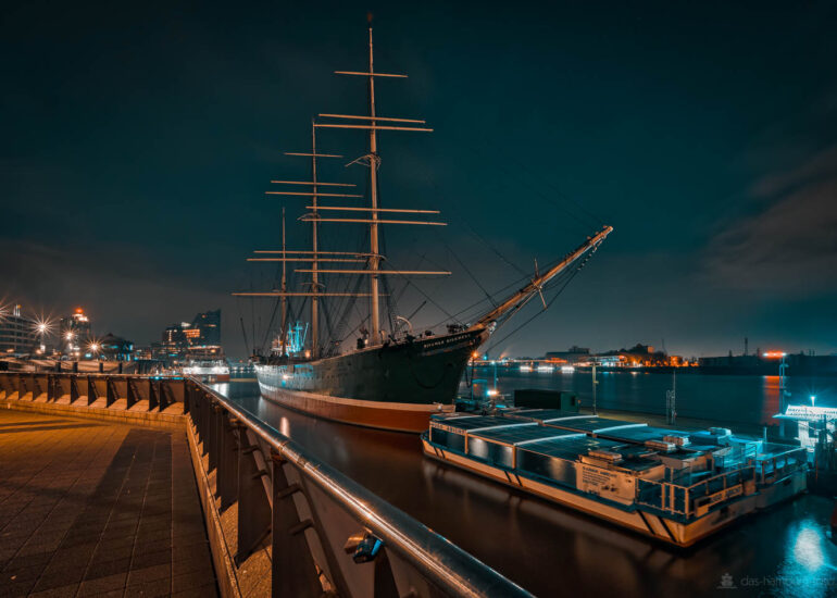Im Trend: Moderne Hamburg Bilder 40 Blick in den Hamburger Hafen