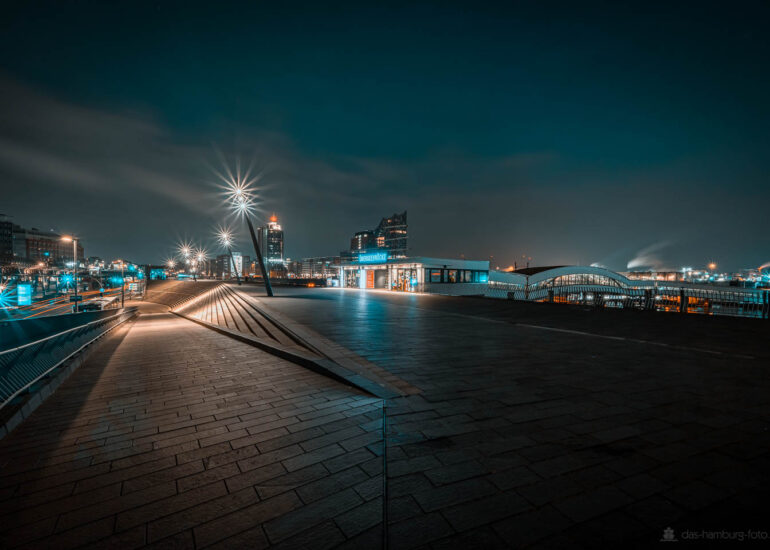 Im Trend: Moderne Hamburg Bilder 39 Blick in den Hamburger Hafen